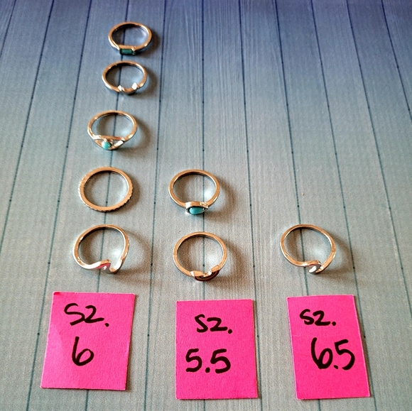 3/$20🌷Simple Silver Wave Ring Set NWOT 🦋 - Picture 4 of 4